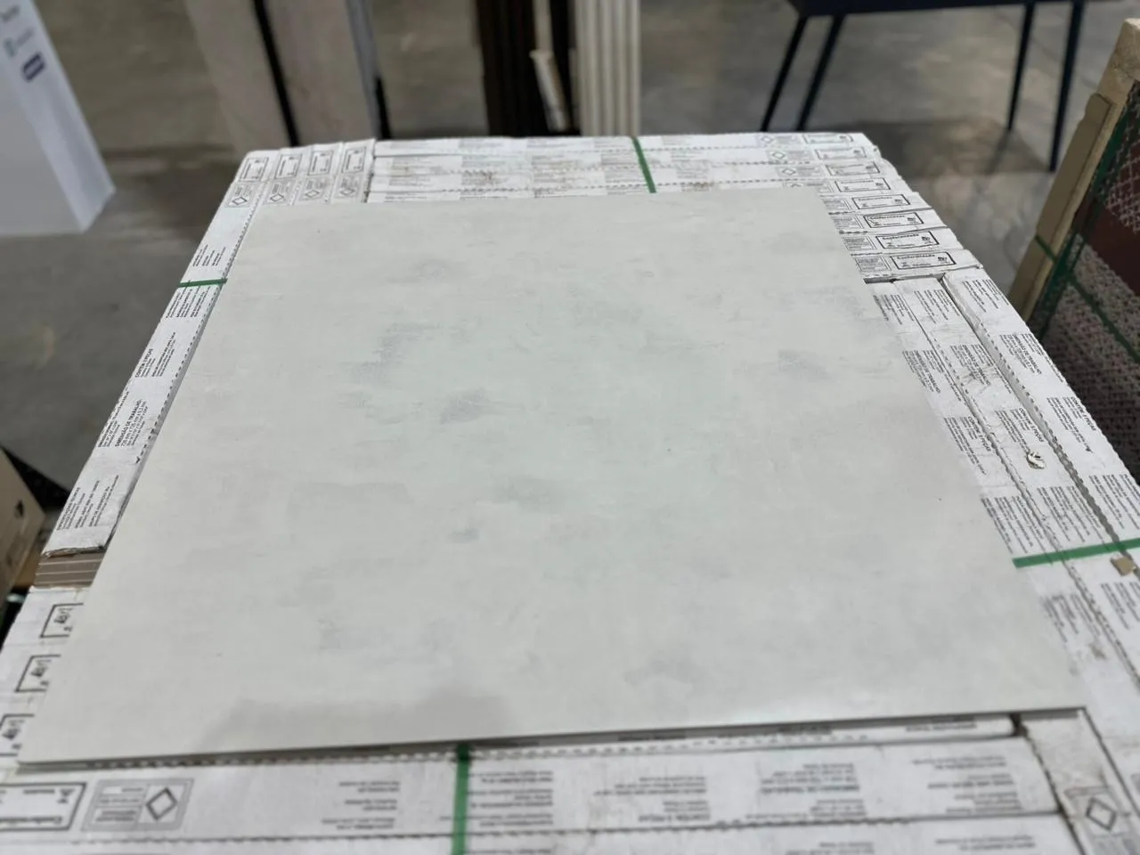 DELTA - PORCELLANATO PULIDO  73x73 cj. 2.65 MTS - LONDRES BLANC